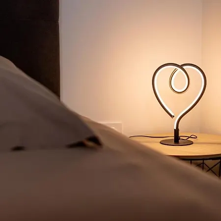 Le Dauphine 3 Apartment