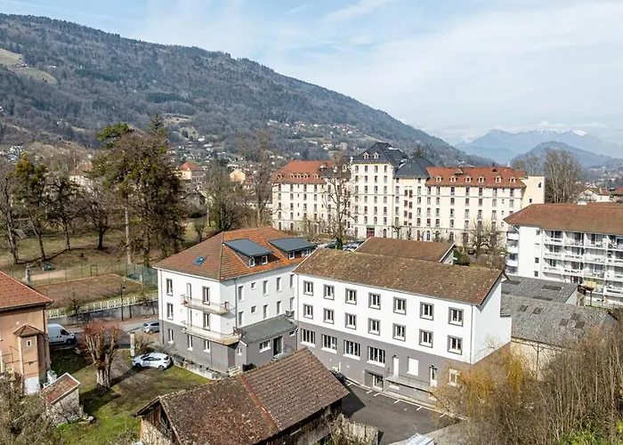 Le Dauphine 3 * Альвар